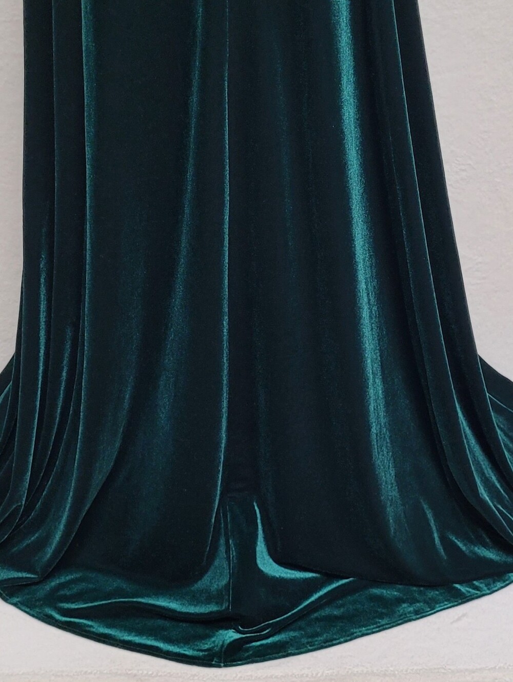 Azazie Rare Charlize Emerald Green Velvet A-line Keyhole One-Shoulder Maxi Dress - Picture 9 of 11